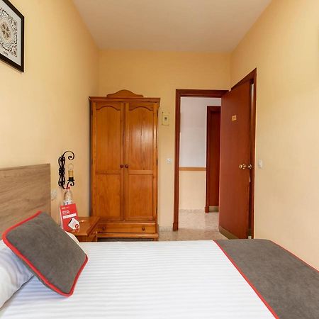 Oyo Hostal El Paisano Utrera Zewnętrze zdjęcie