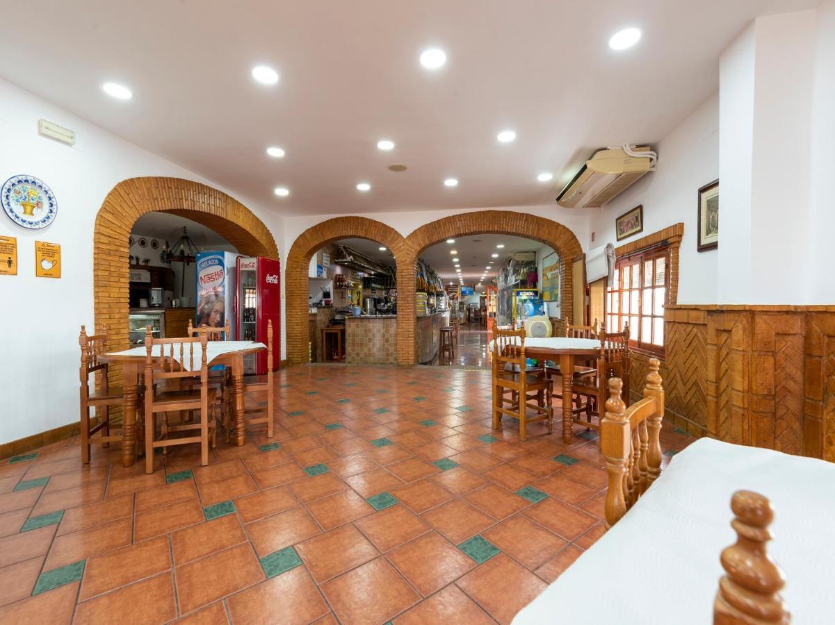 Oyo Hostal El Paisano Utrera Zewnętrze zdjęcie