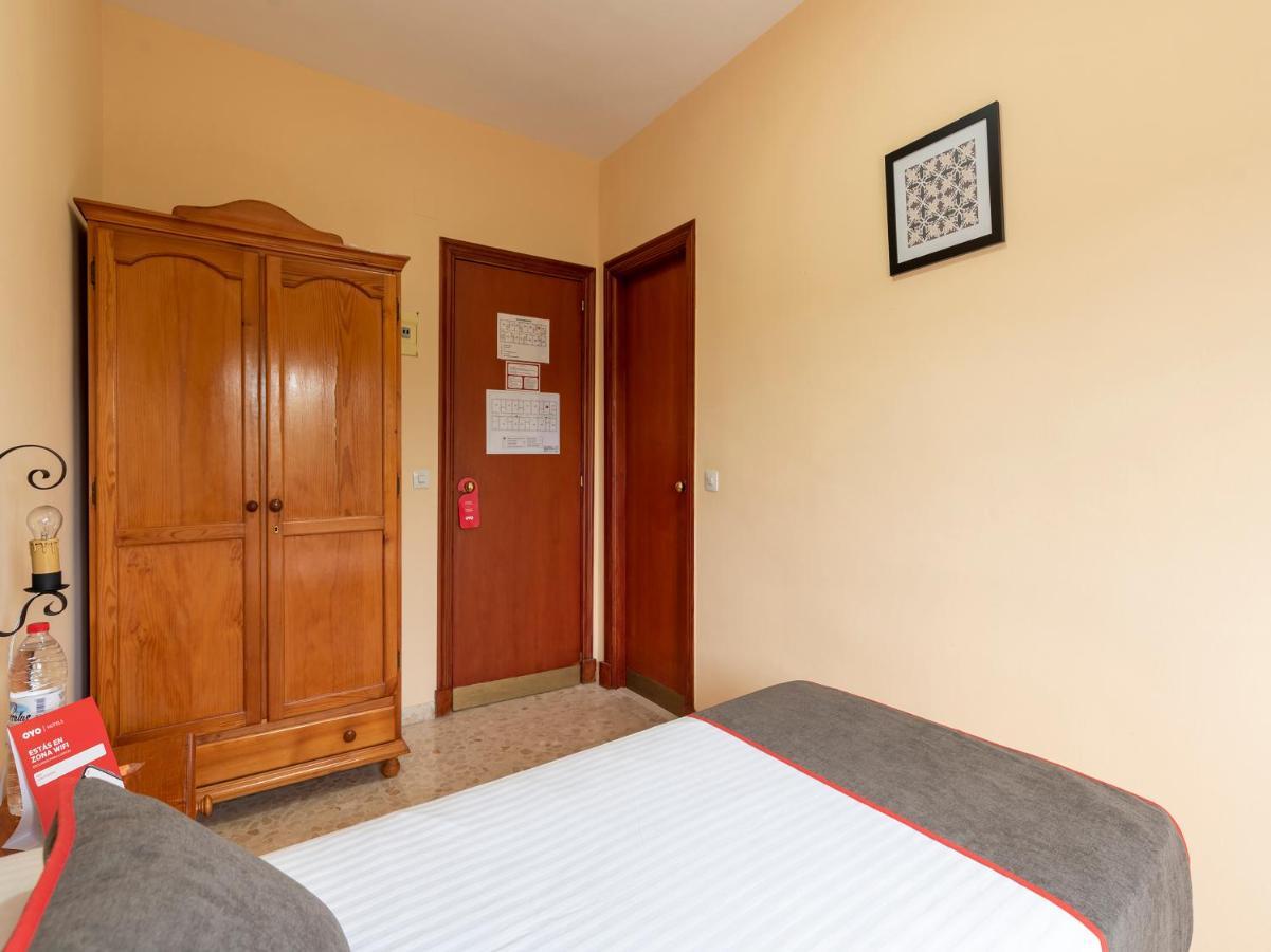 Oyo Hostal El Paisano Utrera Zewnętrze zdjęcie
