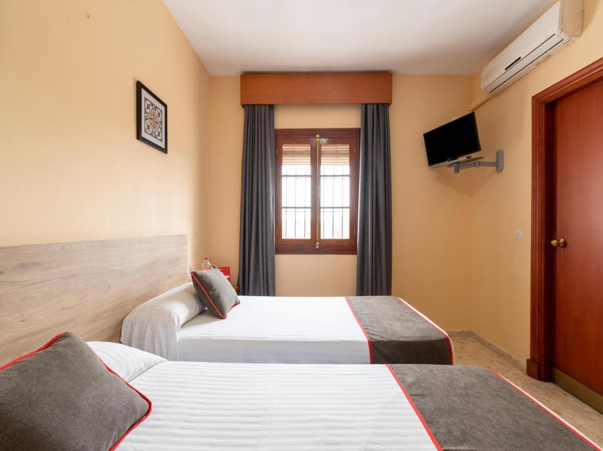 Oyo Hostal El Paisano Utrera Zewnętrze zdjęcie