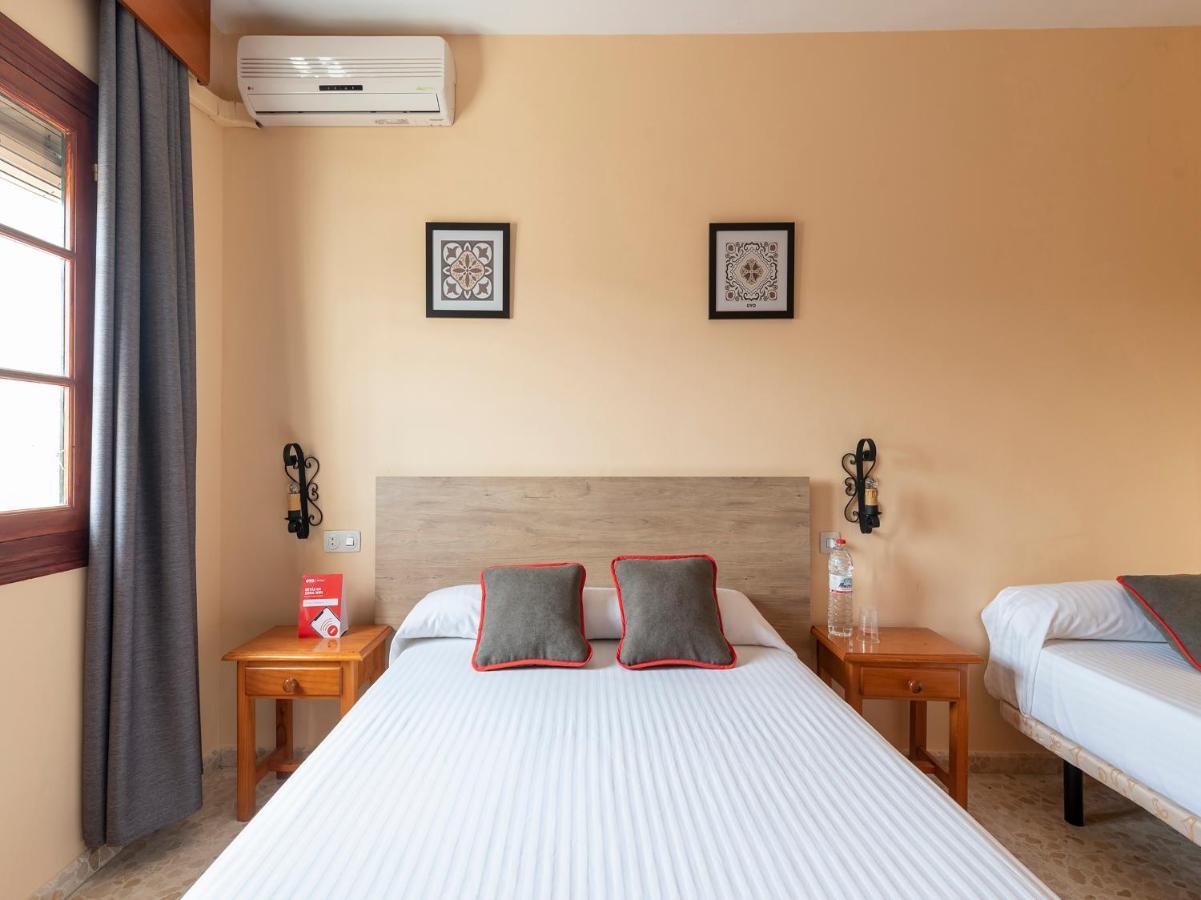 Oyo Hostal El Paisano Utrera Zewnętrze zdjęcie