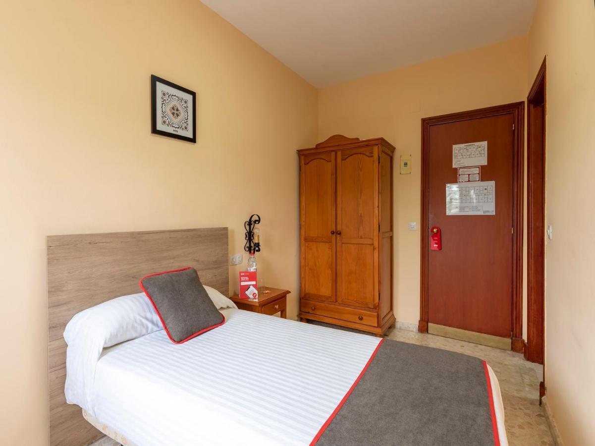 Oyo Hostal El Paisano Utrera Zewnętrze zdjęcie
