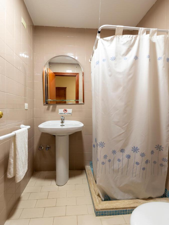 Oyo Hostal El Paisano Utrera Zewnętrze zdjęcie